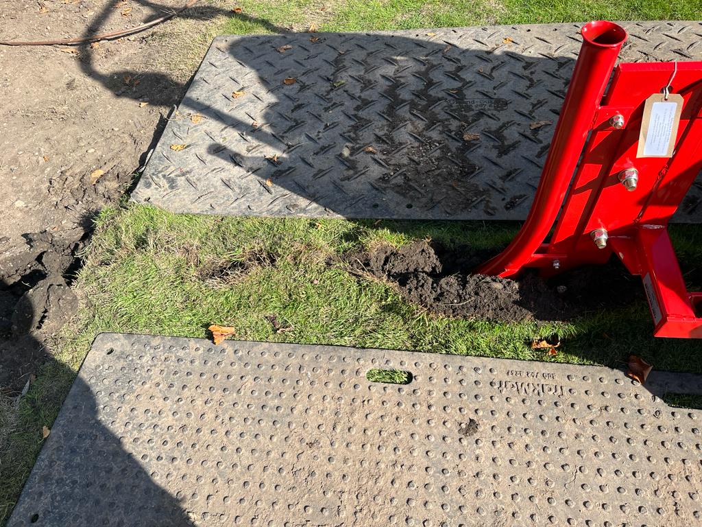 Digging a trench near Abingdon